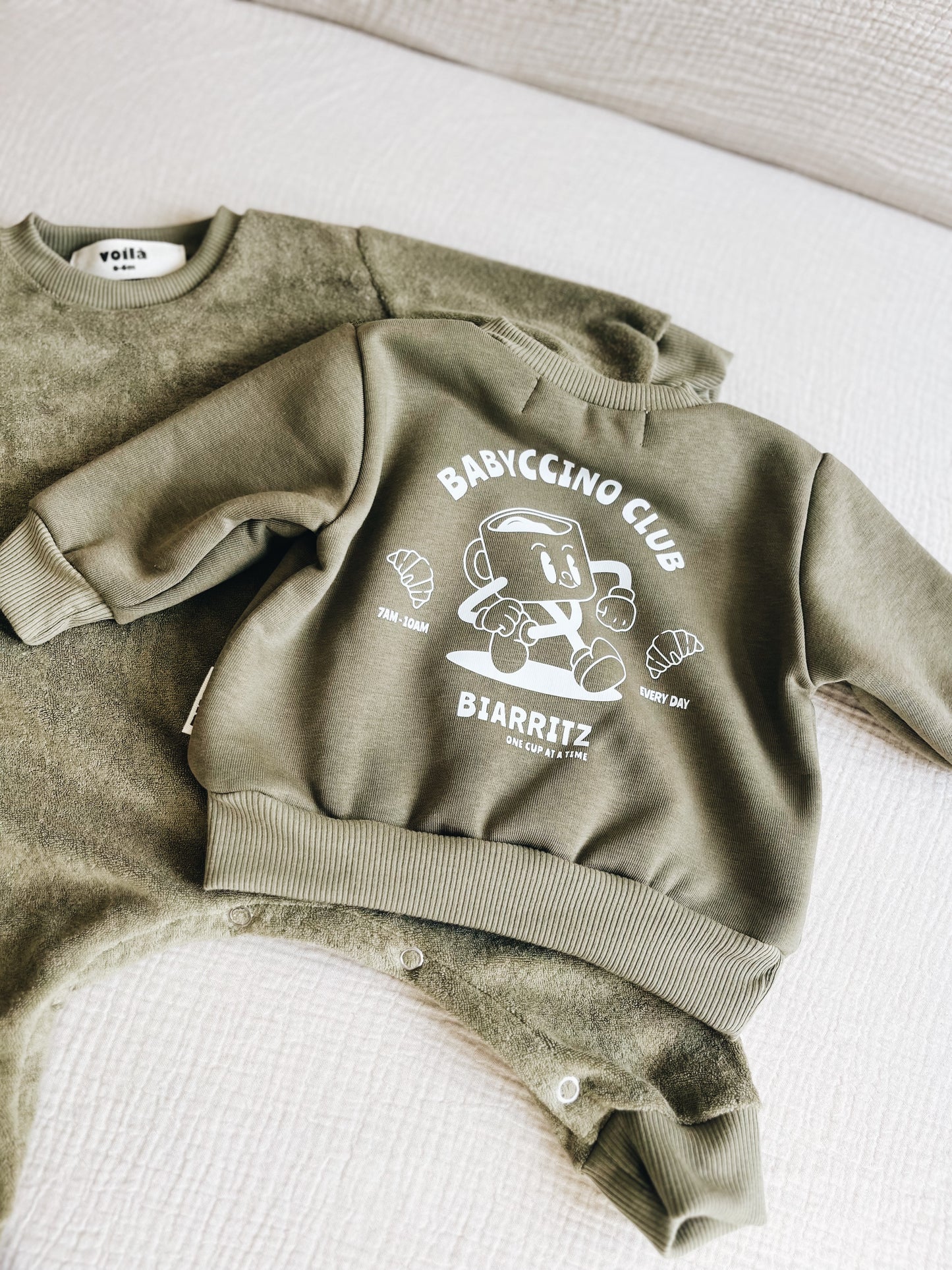 Sweat Vert Olive  "Babyccino club" À personnaliser